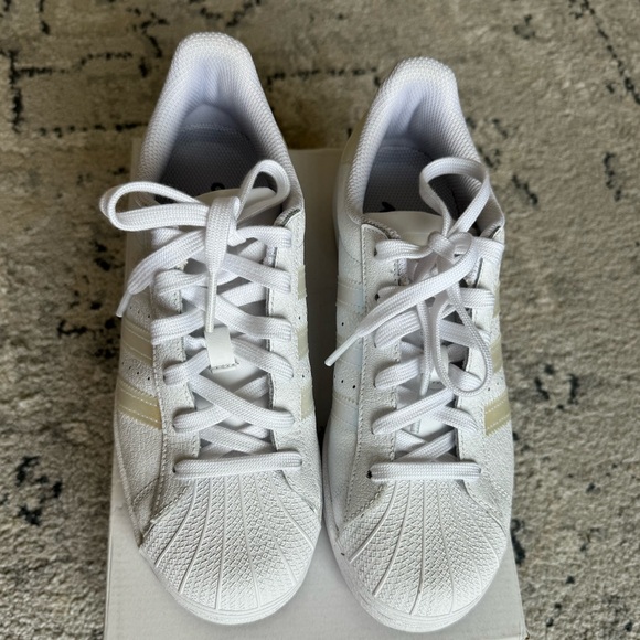 Like NEW White holographic fluorescent white pearl Adidas Shelltoe sneakers - Picture 3 of 7